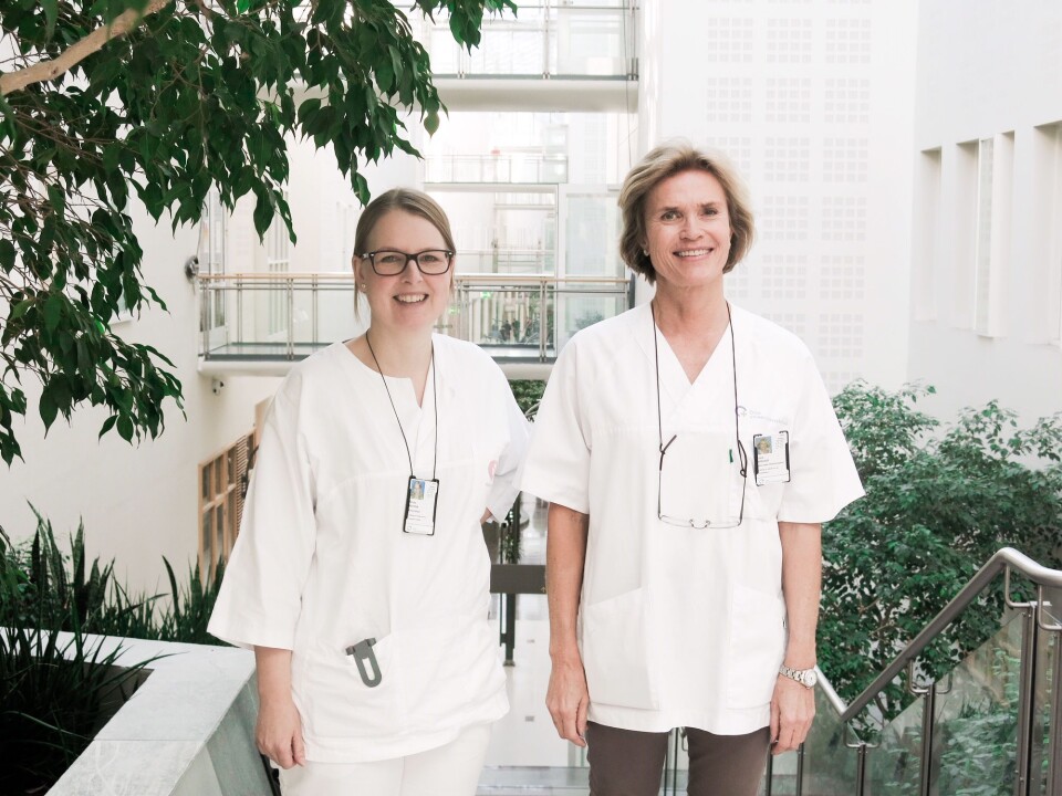 Enhetsleder for ergoterapi Silvia Hansbø (til venstre) og Seksjonsleder Tone Sellevold Soltvedt.