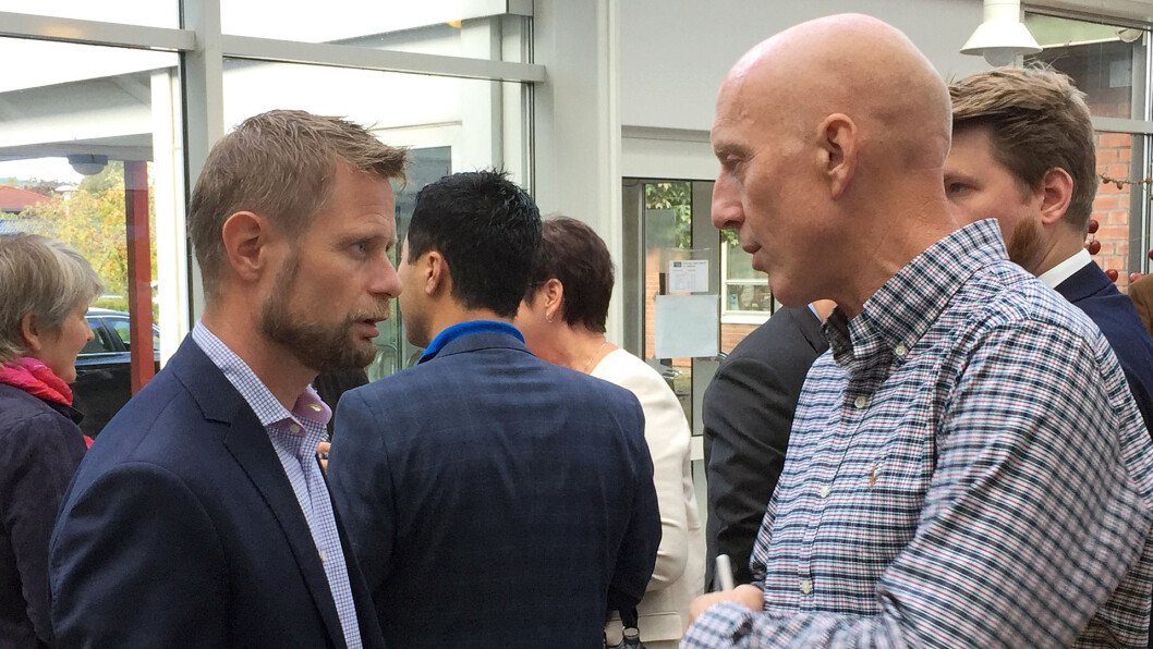 Ministeren og forbundslederen: Helseminister Bent Høie i prat med NFFs forbundsleder Fred Hatlebrekke. Ministeren og forbundslederen: Helseminister Bent Høie i prat med NFFs forbundsleder Fred Hatlebrekke.