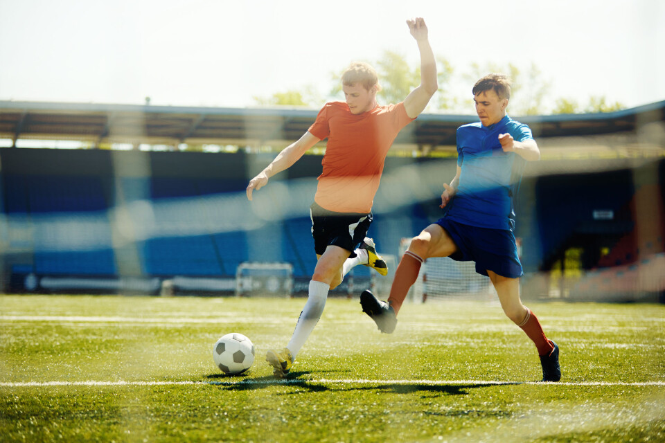 Øvelsen «Copenhagen adduction exercise» går ut på å styrke de såkalte hofteadduktorene. Slik kan fotballspillere i større grad unngå skader i lysken. Øvelsen «Copenhagen adduction exercise» går ut på å styrke de såkalte hofteadduktorene. Slik kan fotballspillere i større grad unngå skader i lysken.
