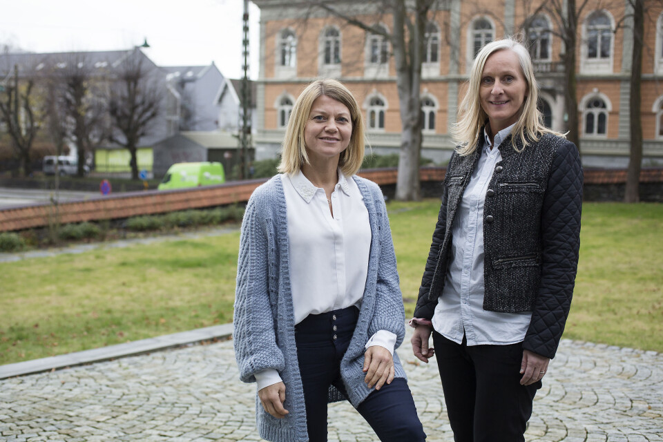Spesialfysioterapeut Annett Henriksen (t.v.) i Helse Fonna og spesialergoterapeut Olaug Lillehammer Laukeland i Helse Bergen. Foto Silje Katrine Robinson