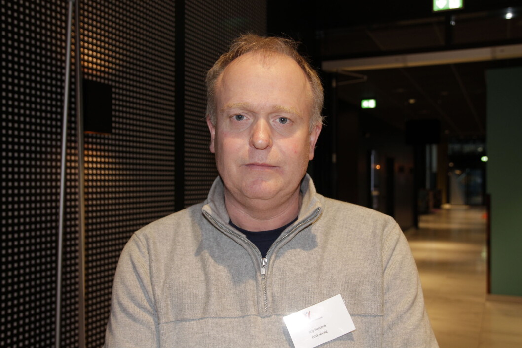 NFF har satt etiske regler og verdier, da må de stå for dem, sier Etisk utvalgs leder Stig Fløisand, som mener NFF ikke bør dra til verdenskongressen i Dubai. NFF har satt etiske regler og verdier, da må de stå for dem, sier Etisk utvalgs leder Stig Fløisand, som mener NFF ikke bør dra til verdenskongressen i Dubai.