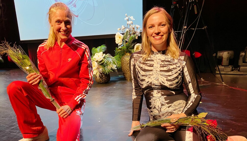 Katrine Rolid til venstre og Annette Vogt Flatby fikk begge ros da de deltok på Forsker Grand Prix tirsdag 22. september på Latter i Oslo.