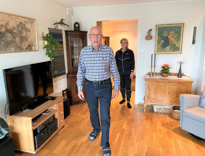 Paul Mardon Qvalben har fått hverdagsrehabilitering i Kristiansand av fysioterapeut Ingvild Bjorvatn Saaghus (bak). Paul Mardon Qvalben har fått hverdagsrehabilitering i Kristiansand av fysioterapeut Ingvild Bjorvatn Saaghus (bak).