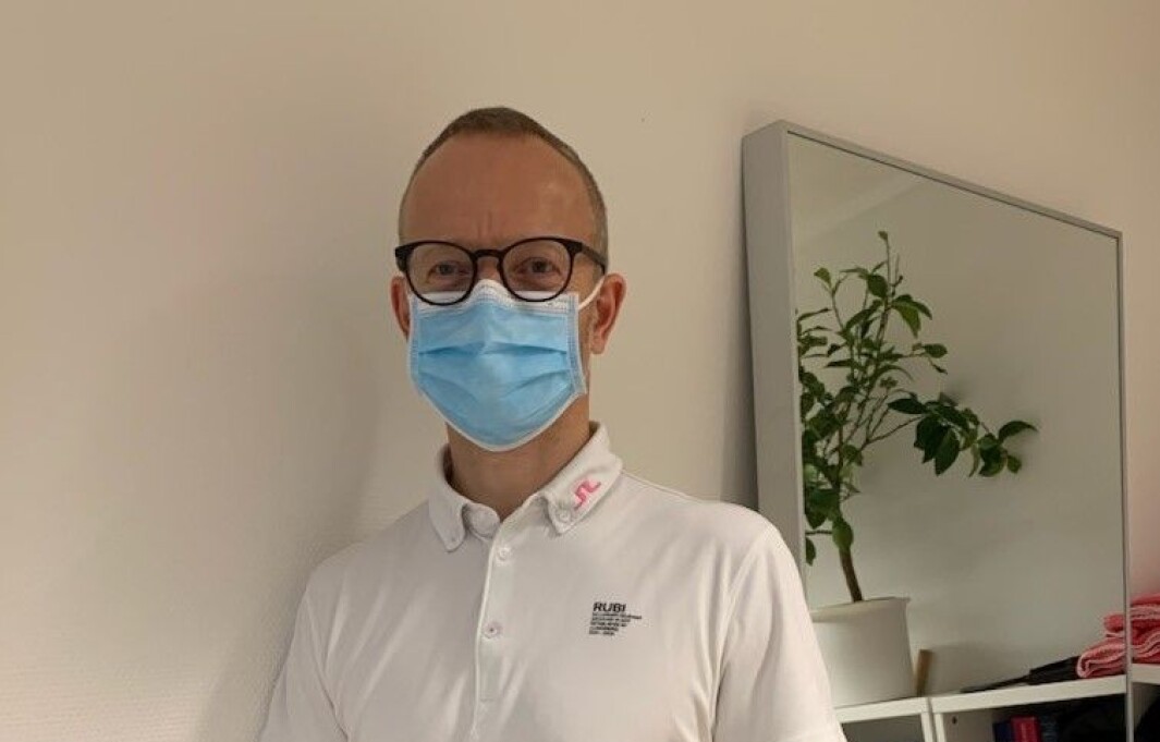 Manuellterapeut Kjartan Fersum og de andre fysioterapeutene på klinikken tok diskusjonen om munnbind på eget initiativ. Manuellterapeut Kjartan Fersum og de andre fysioterapeutene på klinikken tok diskusjonen om munnbind på eget initiativ.