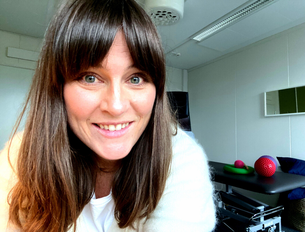 Psykomotorisk fysioterapeut Marthe Sandsør mener flere pasienter bør behandles i spesialisthelsetjenesten fremfor å sendes til psykomotoriske fysioterapeuter med driftsavtale.. Psykomotorisk fysioterapeut Marthe Sandsør mener flere pasienter bør behandles i spesialisthelsetjenesten fremfor å sendes til psykomotoriske fysioterapeuter med driftsavtale..