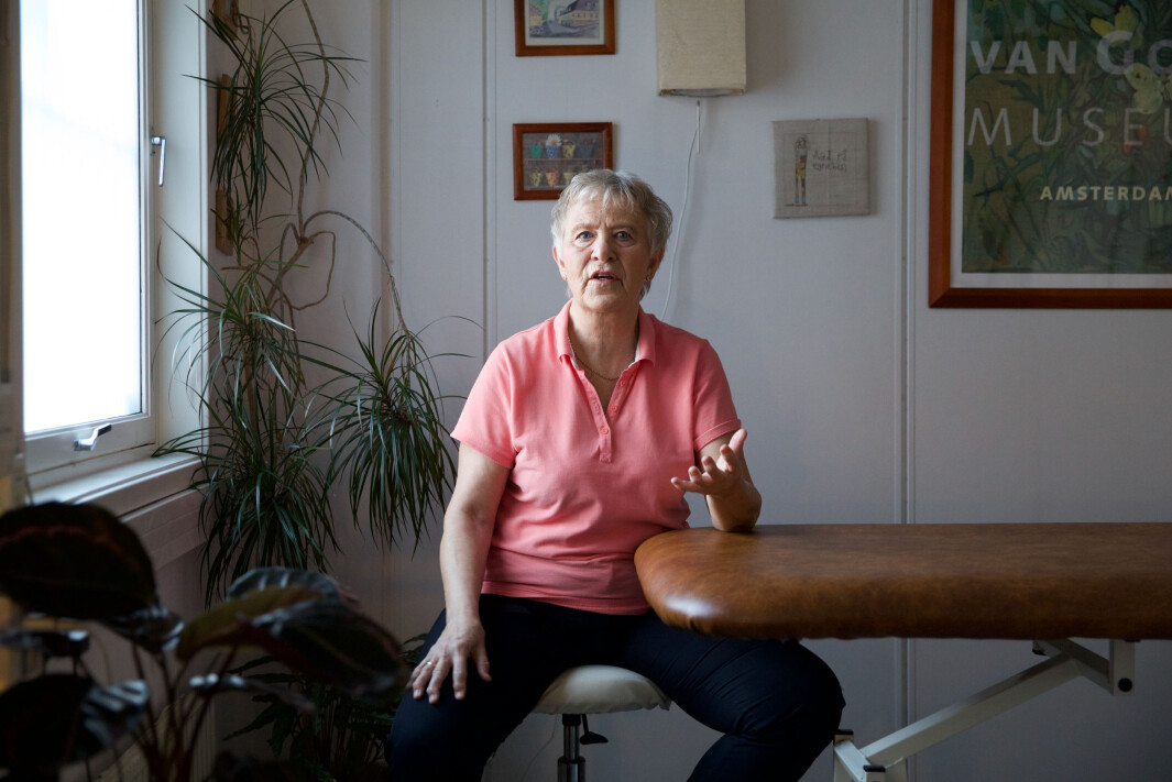 Antallet psykomotoriske fysioterapeuter har dalt kraftig i Oslo. Kathe Lindbach er en av få som er igjen. Antallet psykomotoriske fysioterapeuter har dalt kraftig i Oslo. Kathe Lindbach er en av få som er igjen.