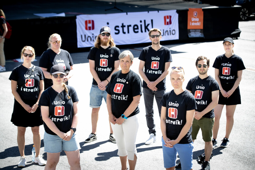 I går - tirsdag 15. juni - var forbundsleder Gerty Lund i Sarpsborg og markerte streiken sammen med en rekke sykehusfysioterapeuter. I dag er streiken avblåst.