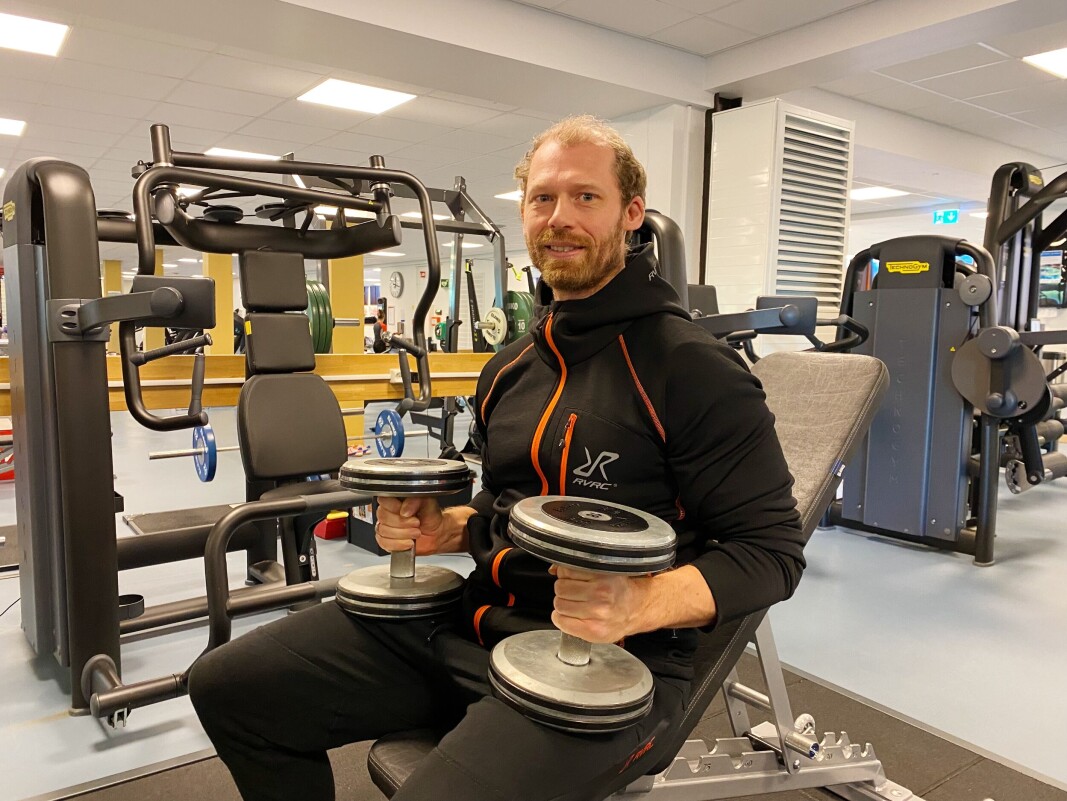 - Fysioterapeuter har en viktig rolle for å trygge pasientene til å gjennomføre styrkeøkter med god effekt, sier professor og fysioterapeut Gøran Pauslen ved Norges idrettshøgskole. - Fysioterapeuter har en viktig rolle for å trygge pasientene til å gjennomføre styrkeøkter med god effekt, sier professor og fysioterapeut Gøran Pauslen ved Norges idrettshøgskole.