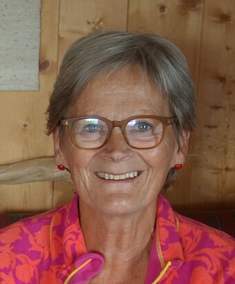 Kari Øen Jones. Kari Øen Jones.