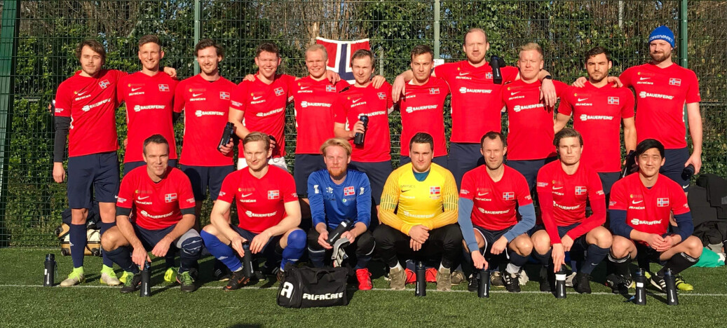 Det norske helselandslaget i fotball på samling i London før pandemien. Det norske helselandslaget i fotball på samling i London før pandemien.