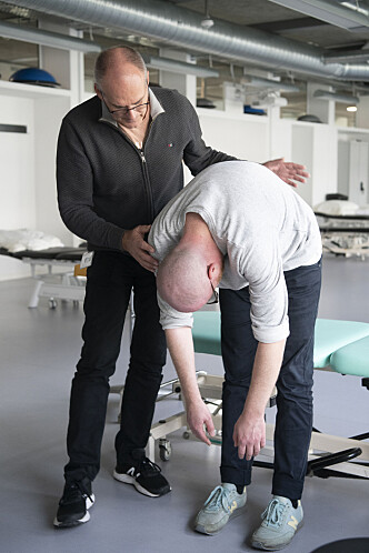 – Noen pasienter er innstilt på en fysioterapeutisk behandling med fokus på de rent fysiske løsningene, sier Per Kjær. – Noen pasienter er innstilt på en fysioterapeutisk behandling med fokus på de rent fysiske løsningene, sier Per Kjær.