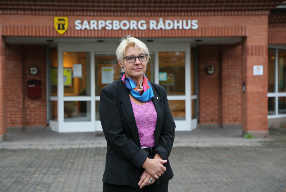 Kommunedirektør Turid Stubø Johnsen i Sarpsborg sier kommunen må gjøre tøffe økonomiske prioriteringer.
