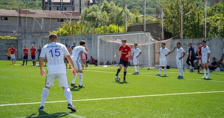 Håkon Snorressønn Wæhler ble kåret til turneringens beste spiller sist Medigames ble arrangert, her med ball i finalen mot Kasakhstan i 2019.