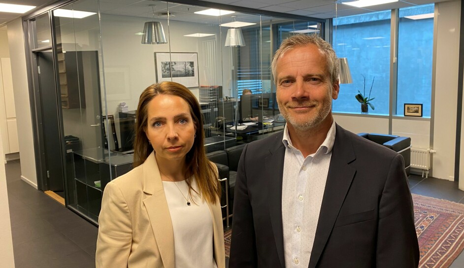 Advokatene Hilde Ellingsen og Per Anders Bjørgan mener fysioterapeuter utdannet i Danmark blir forskjellsbehandlet i Norge.
