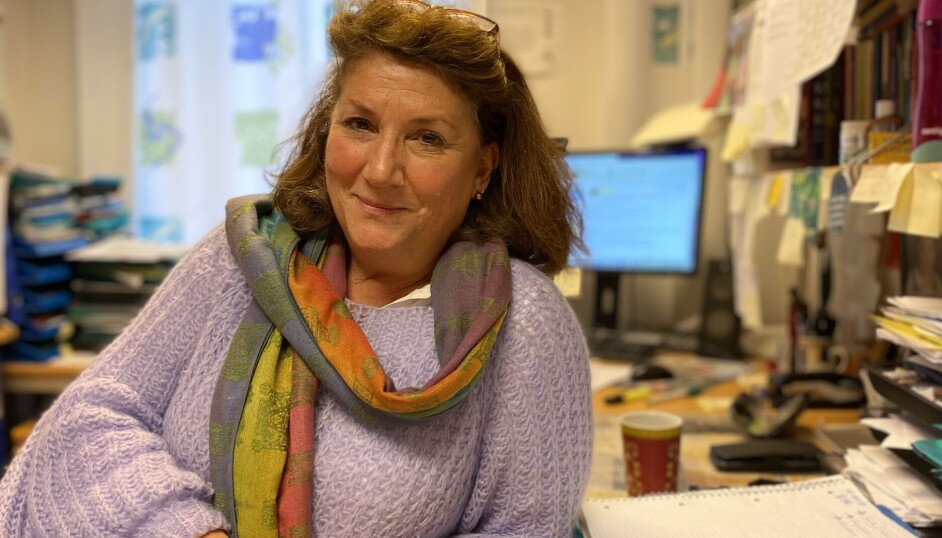 Universitetslektor ved OsloMet, Kari Anette Bruusgaard, fikk tilbakemeldinger fra ortopedisk klinikk om lav kompetanse blant turnuskandidater på fagområdet hånd og arm. Hun peker på 'fokustrengsel' ved utdannelsen og samarbeider nå med fysioterapeutene ved klinikken i et nytt prosjekt som skal heve kompetansen blant studentene.
