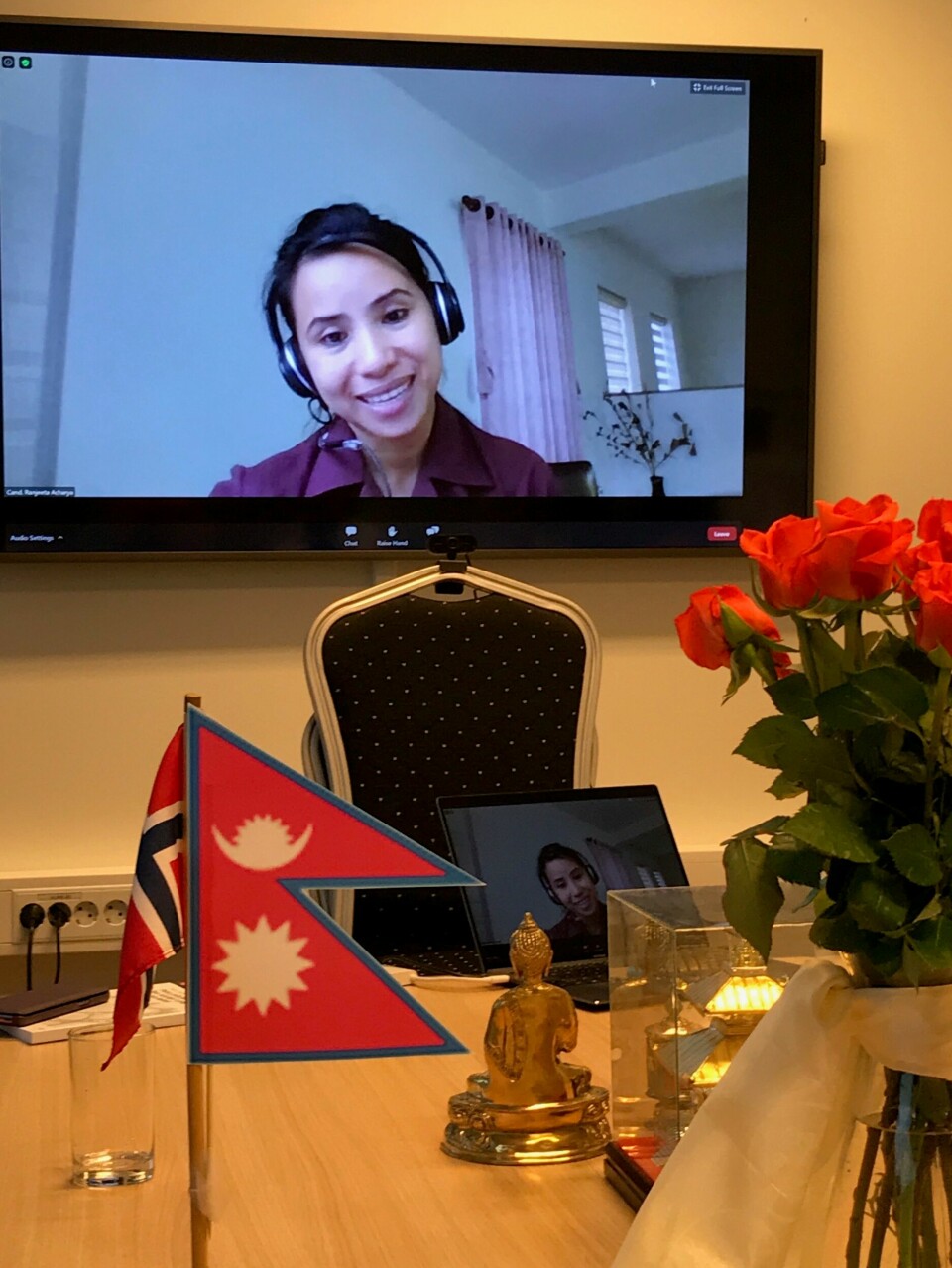 Ranjeeta S. Acharya disputerer på zoom fra Nepal i 2020