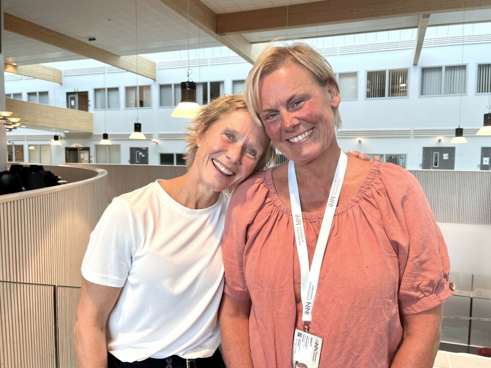 Studieprogramansvarlig for bachelorutdanningen i fysioterapi, Linda Røset, sammen med sin partner in crime, førsteamanuensis ved Institutt for folkehelse og idrettsvitenskap, Mona Kristin Aaslund.